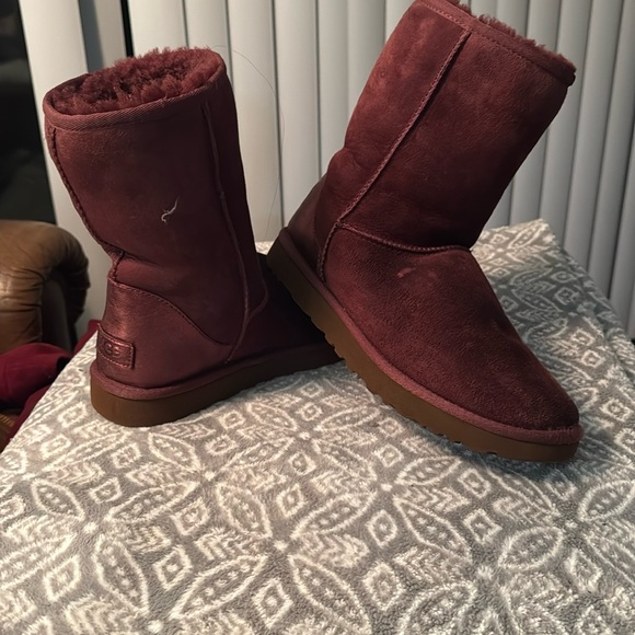 Burgundy UGG Boots size 9 - Picture 7 of 9